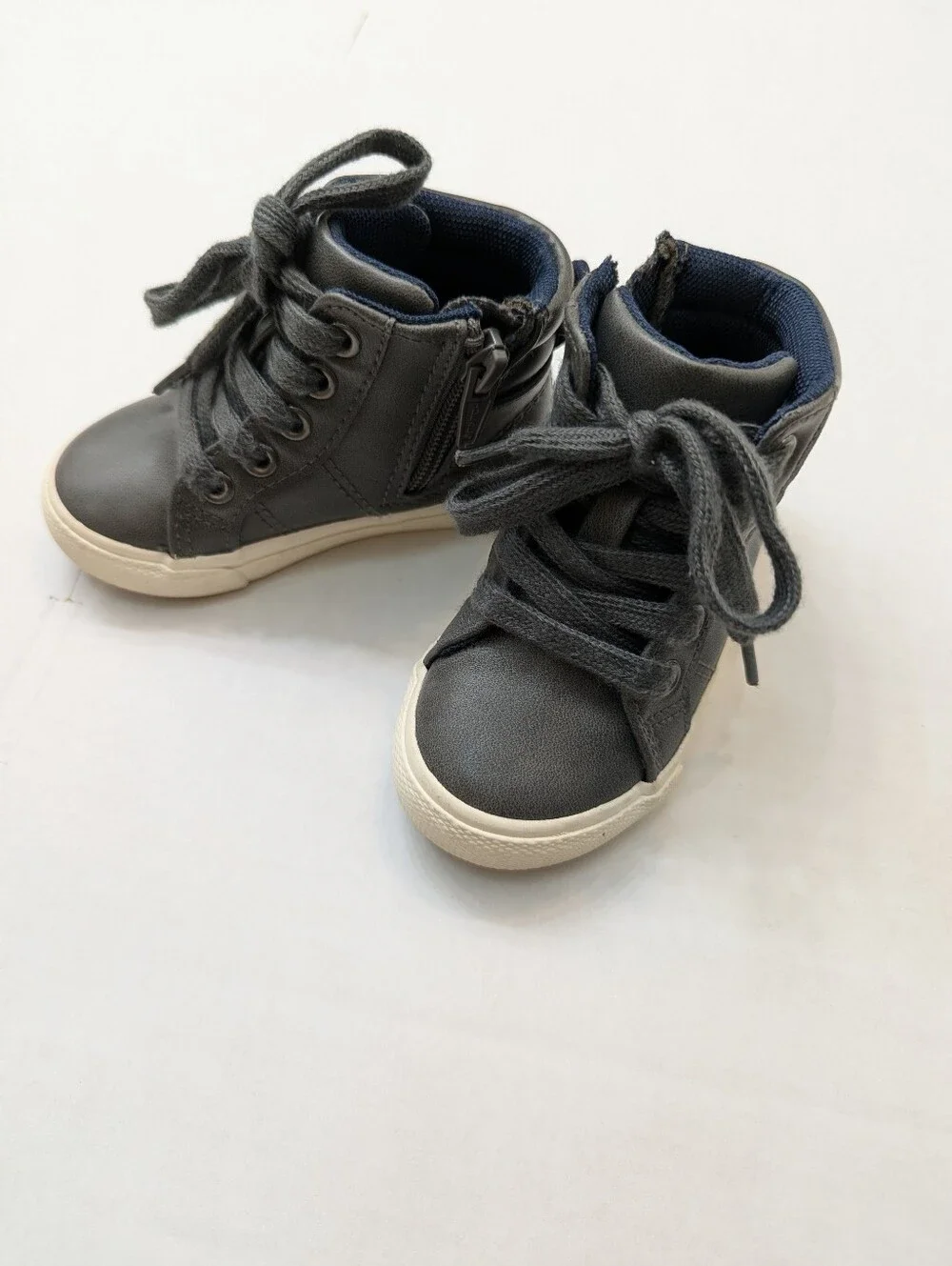 Kids High-Top Sneakers in Dark Gray - Casual Lace-Up Size 5